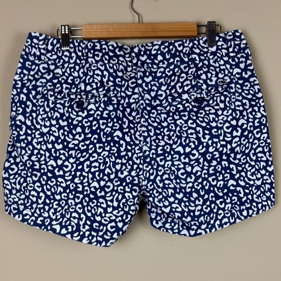Vineyard Vines Blue/White Animal Print Shorts; Size 12 - Picture 9 of 13